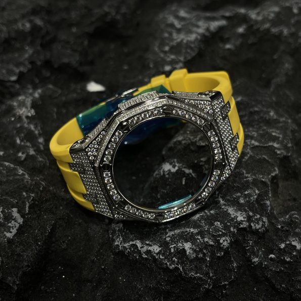 Ga2100 Silver Diamond Case Yellow Rubber