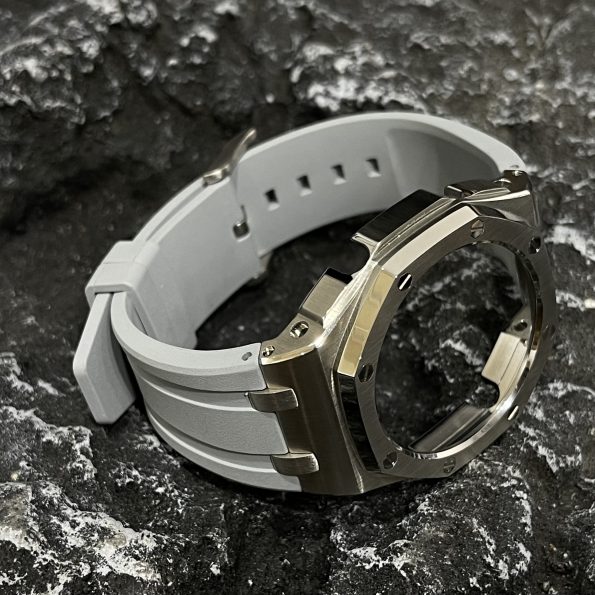 Ga2100 Silver Polish Bezel Gray Owl Rubber Strap