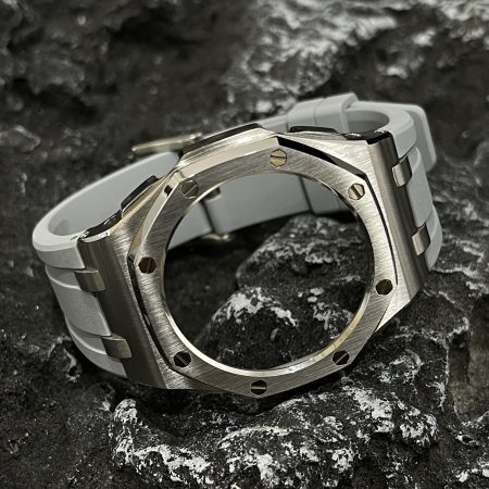 Ga2100 Silver Polish Bezel Gray Owl Rubber Strap 