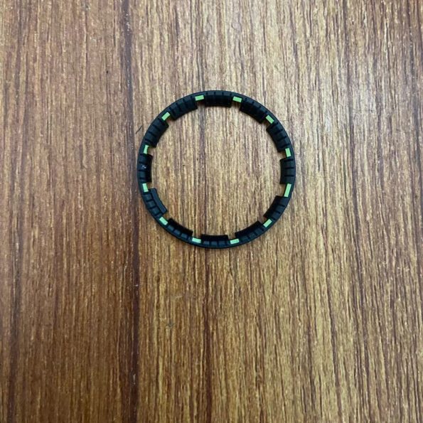 Ga2100 Black Inner Bezel Luminous Hour Marker