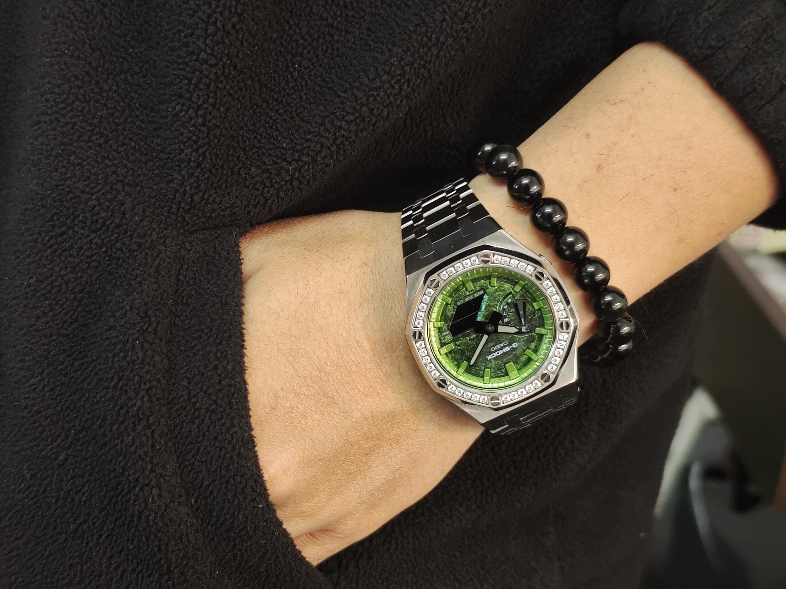 GA2100 Green Glitter Diamond Bezel CasiOak