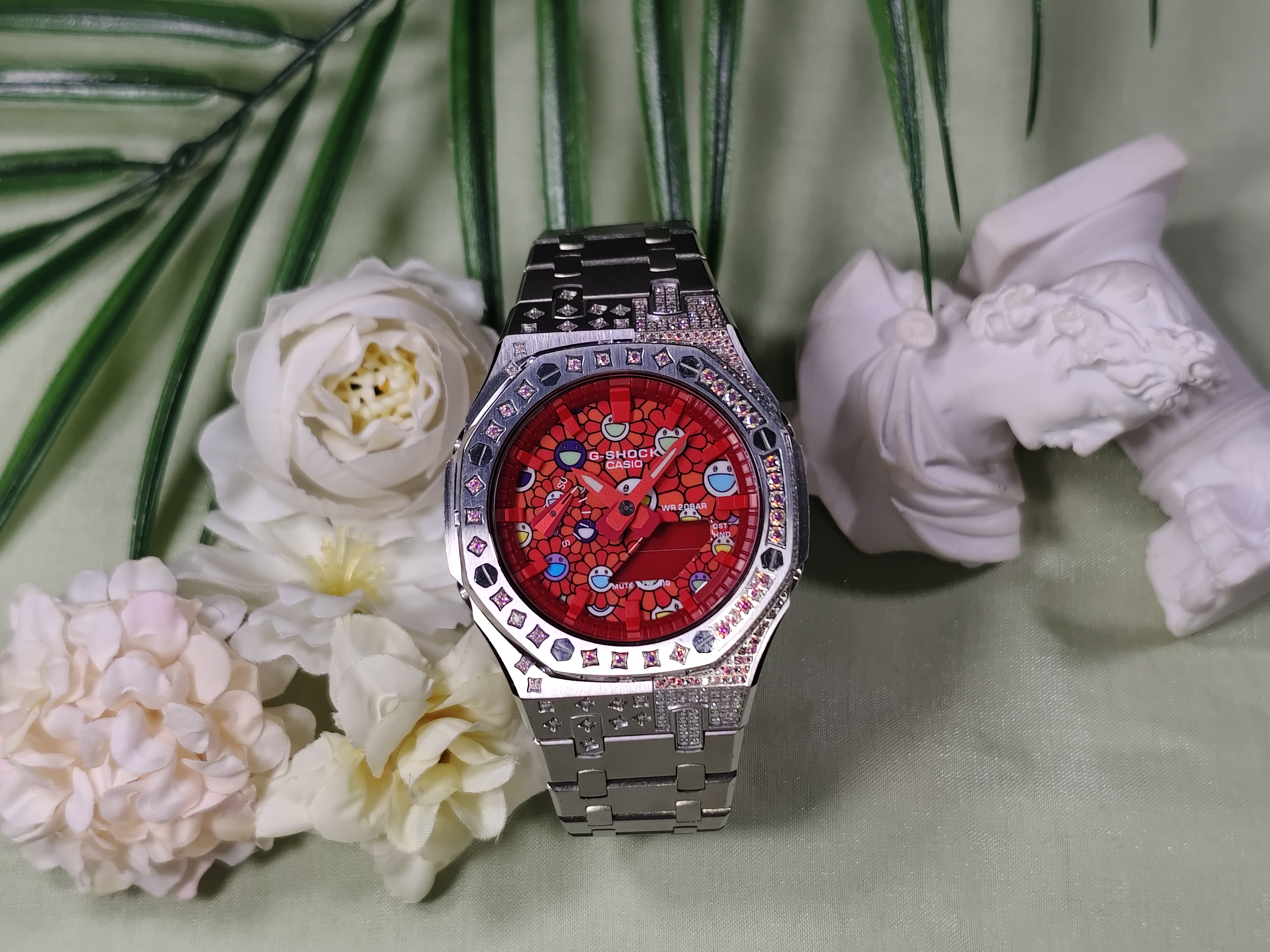 GA2100 Diamond Silver Close Up