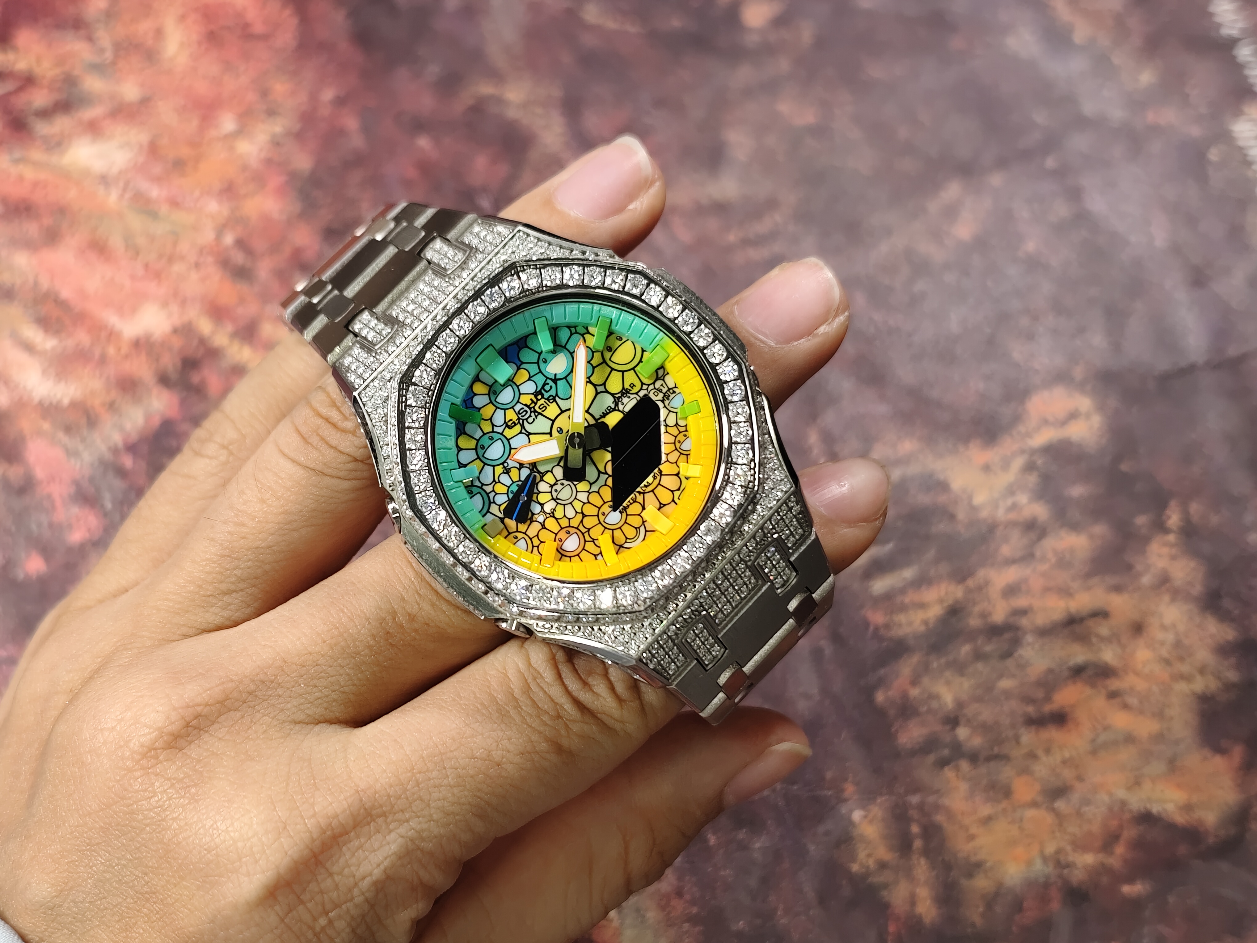 GA2100 Murakami Rainbow Close Up